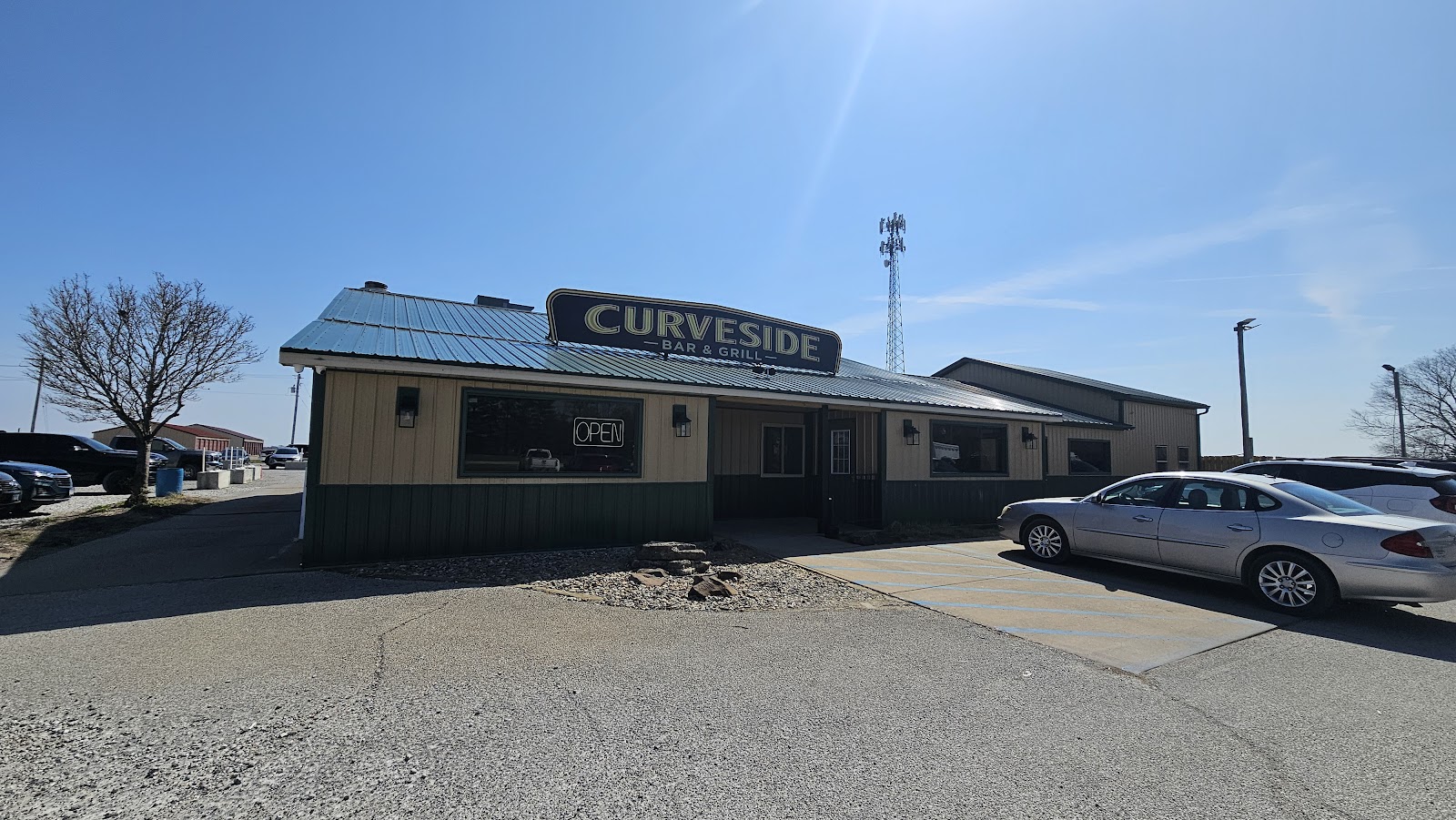 Photo of Curveside Bar & Grill